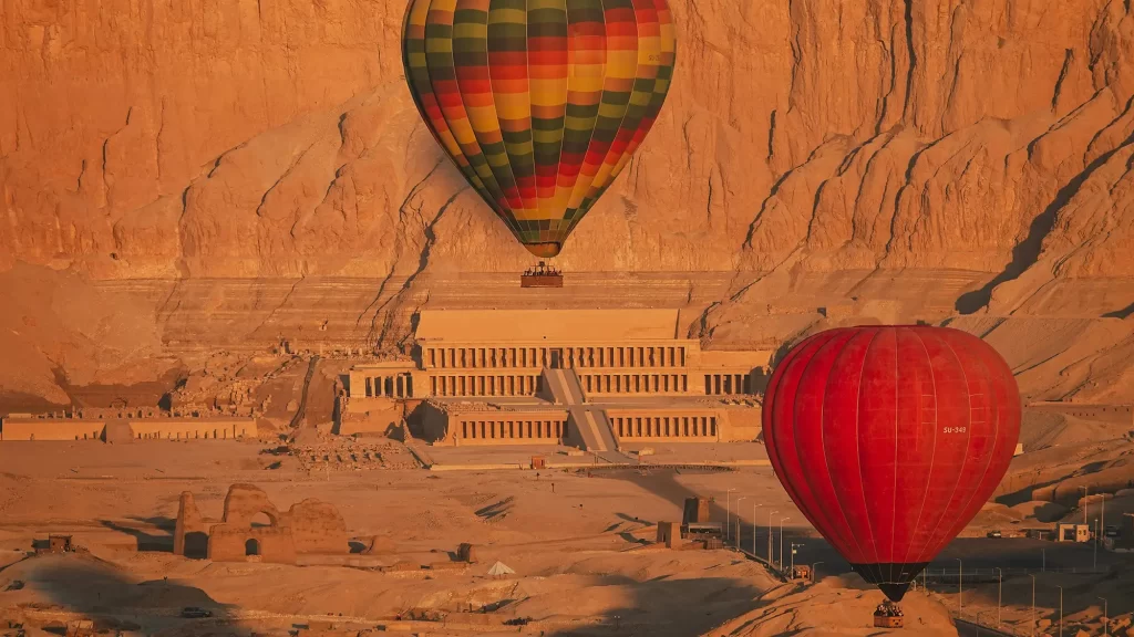 Luxury Luxor day trip & Sunrise hot air balloon from Hurghada